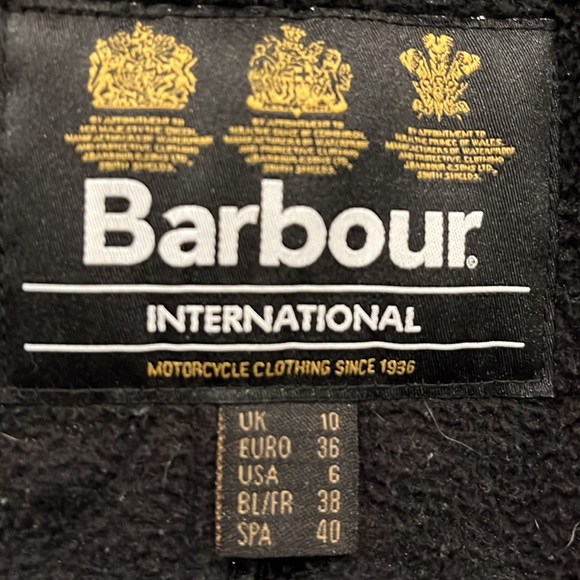 Barbour quilted jacket. - Picture 9 of 9